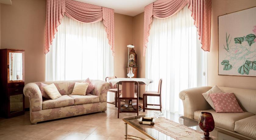 Angelina square Home Gibellina