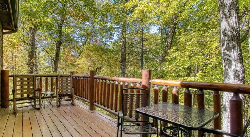 지온 그로브 (TN) Whispering Pines by Beyond Expectations w Hot Tub 4성급 숙소 객실