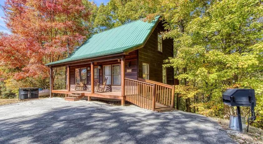 지온 그로브 (TN) Whispering Pines by Beyond Expectations w Hot Tub 4성급 숙소 스위트룸