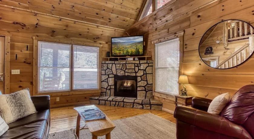 지온 그로브 (TN) Whispering Pines by Beyond Expectations w Hot Tub 4성급 숙소 스위트룸