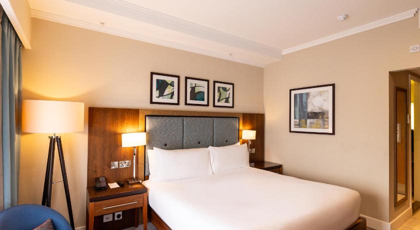 Image of Queen Superior Room 6