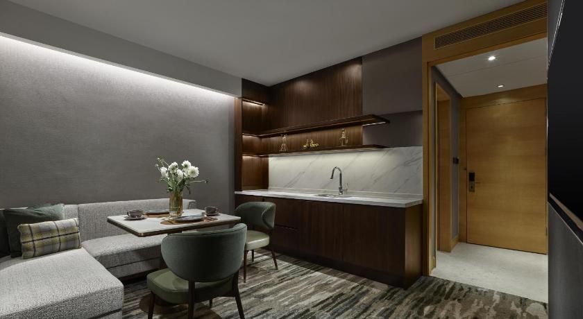 Image of 1 Bedroom Junior Suite 8