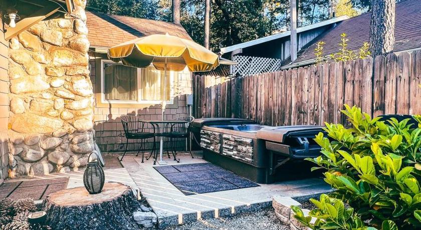 Idyllwild The Nest Serene Sanctuary w Hot Tub Fireplace Grill Hammock Outdoor Fire Feature Fully Fenced Yard A 4-Star Accommodation exterior
