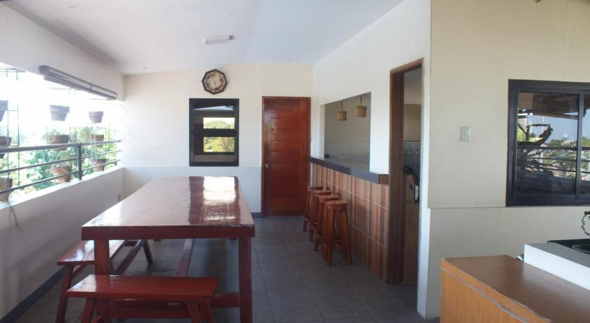 Image of Superior Family Room 1