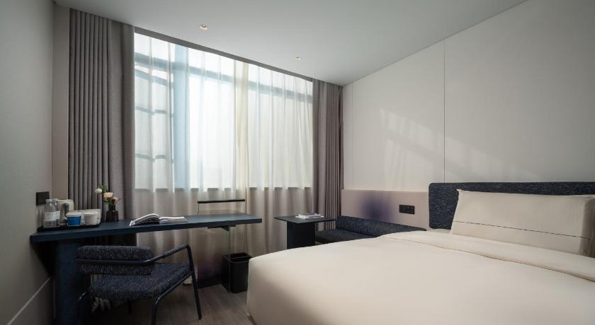 Xiamen Zhongshan Road Pedestrian Street Light Stay Hotel - image 12