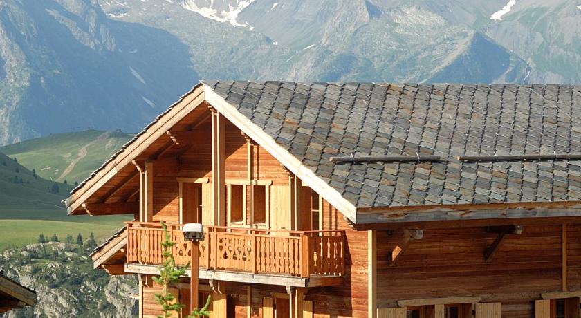 Madame Vacances Les Chalets de l'Altiport photo