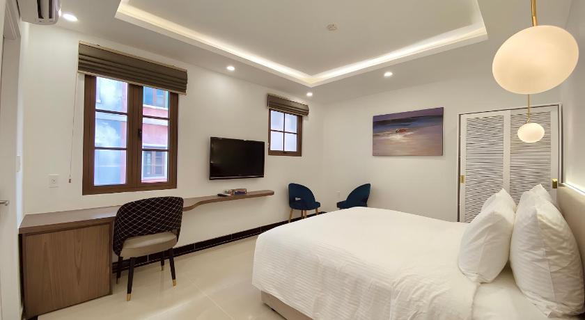 Phòng Tiêu Chuẩn Giường Lớn (Standard King Room)