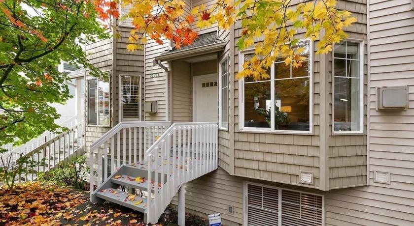 시애틀 (WA) Perfect 3 bedroom 3 and half bathrooms townhome in Greenwood with parking and Rooftop Deck 4성급 숙소 객실
