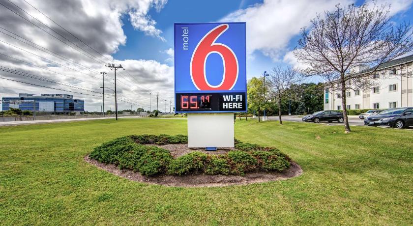 Motel 6-Burlington, ON - Toronto West - Oakville