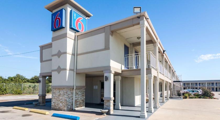 Motel 6-Wichita Falls, TX - North