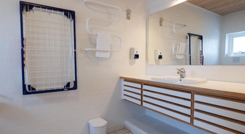 Image of One-Bedroom Apartment with Terrace 2