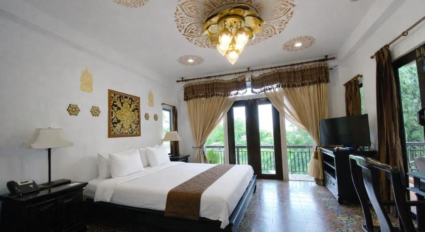 Image of Deluxe King Suite 1