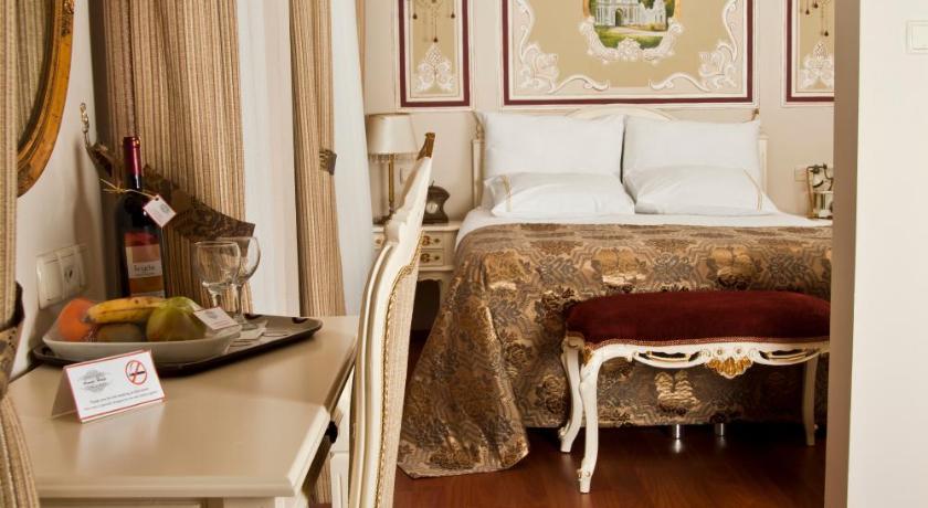 Image of Quadruple Room 5