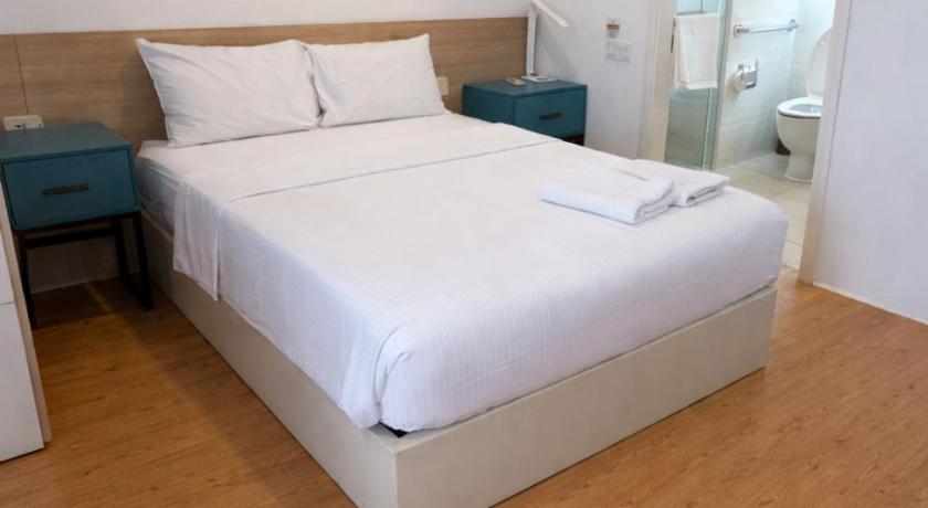 Image of Deluxe One Bedroom Apartment 15
