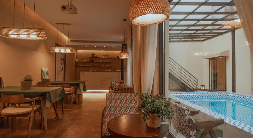 渭南 Huashan Sanwanduo hotel 华山三万多酒店 ホテル 外観