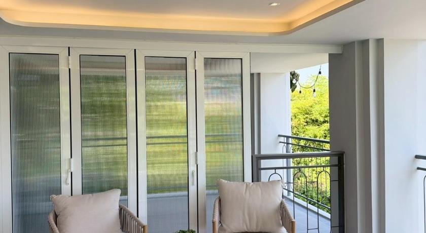 รูปของห้องพักพร้อมเตียงสำหรับ 3 คน (Triple Bed Room) 16