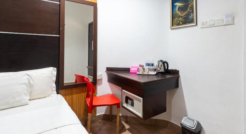 Image of Standard - Queen Room 5