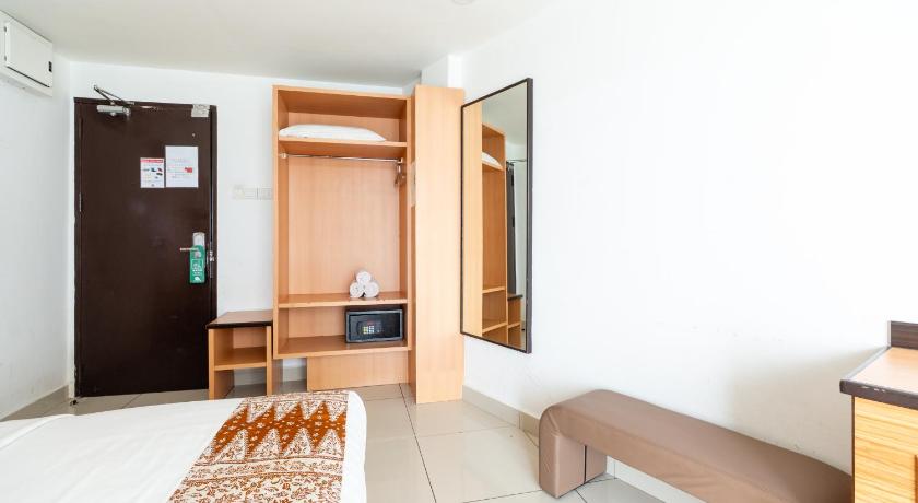 Image of Sea View Family 9