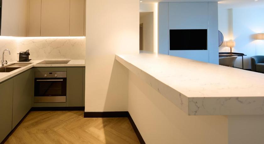 The Radisson Blu Residence Dubai Marina - image 5