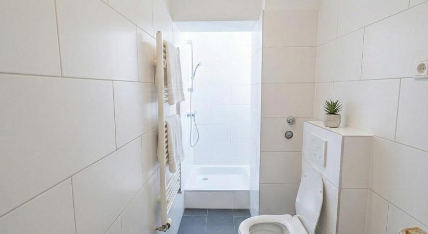 Gemutliche 2 Zimmer Wohnung direkt am Rhein