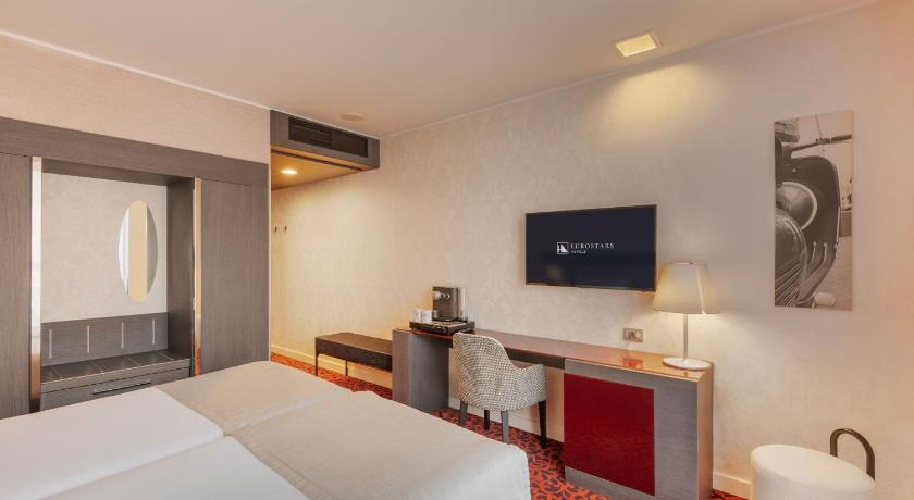 Image of SuperiorRoom 16