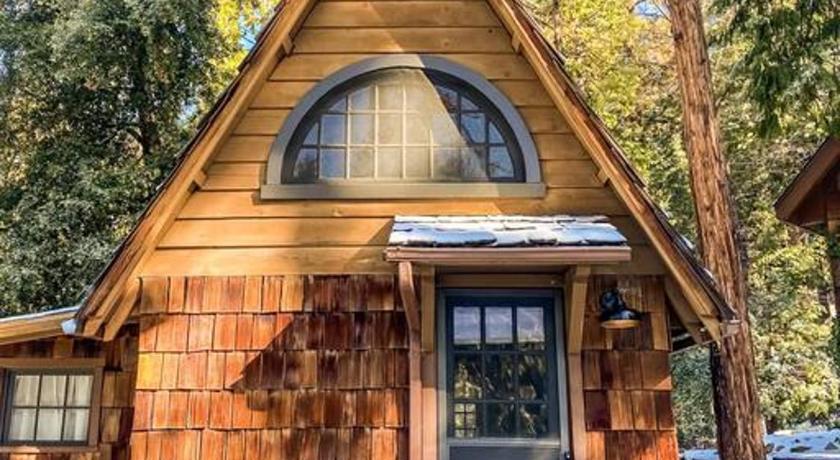 아이딜와일드 (CA) Wildland Zen Den Tiny House Retreat with Fireplace Grill AC Hammock Record Player Musical Instrument 4성급 숙소 외관