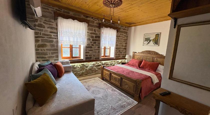 Stone Pazar Guest House