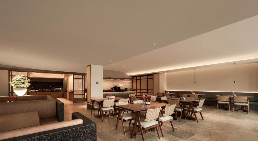 Atour Hotel Qingdao May Fourth Square Minjiang Road - image 8