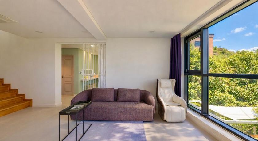 제주 스무스브릭 Panoramic tangerine field view private villa, year round heated kids pool, BBQ, center o 숙소 전망