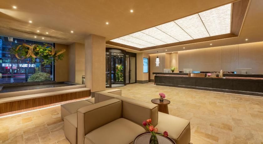 Atour Hotel Qingdao May Fourth Square Maikaile - image 3