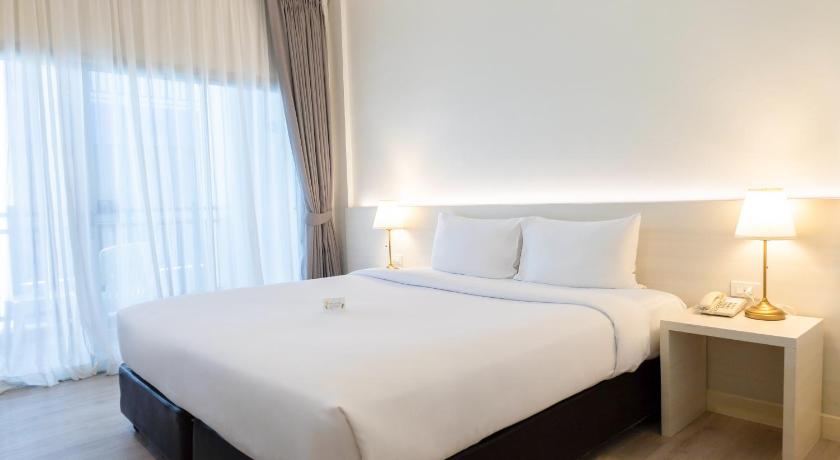 Image of Deluxe Double or Twin Room 7