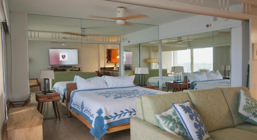 Ilikai Hotel Condo with Kitchen and Ocean View