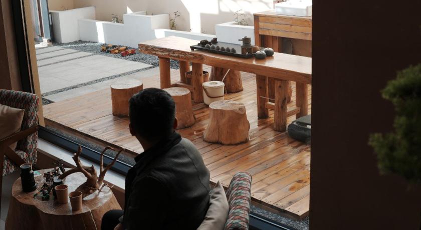 渭南 Huashan Sanwanduo hotel 华山三万多酒店 ホテル レストラン
