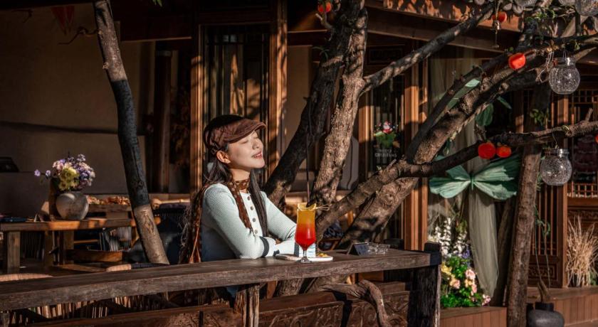 Zome Cloud Residence - Zome Sky View Coffee Villa (Lijiang Old Town Branch) - image 7