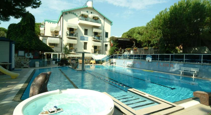 Hotel Flora — Hotel in Milano Marittima