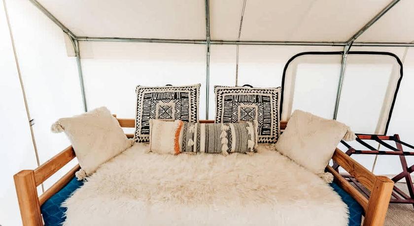 コロラドシティ Dreamy Safari Tent for a Peaceful Escape in the Desert in Cane Beds, Arizona 2つ星 宿泊施設 プール
