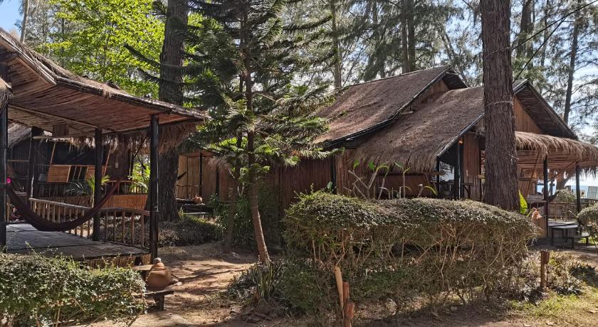 Eco Lanta Hideaway Beach Resort - image 17