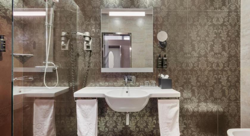 Image of Junior Suite Double or Twin 7