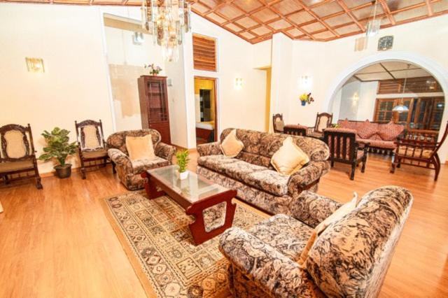 Anaya Villa - image 5