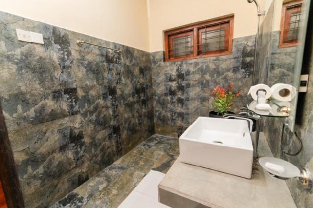 Anaya Villa - image 29