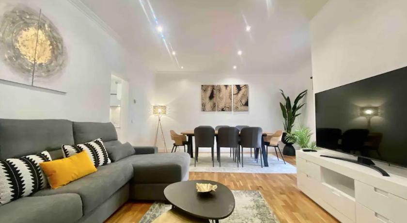 Central Urban Elegance