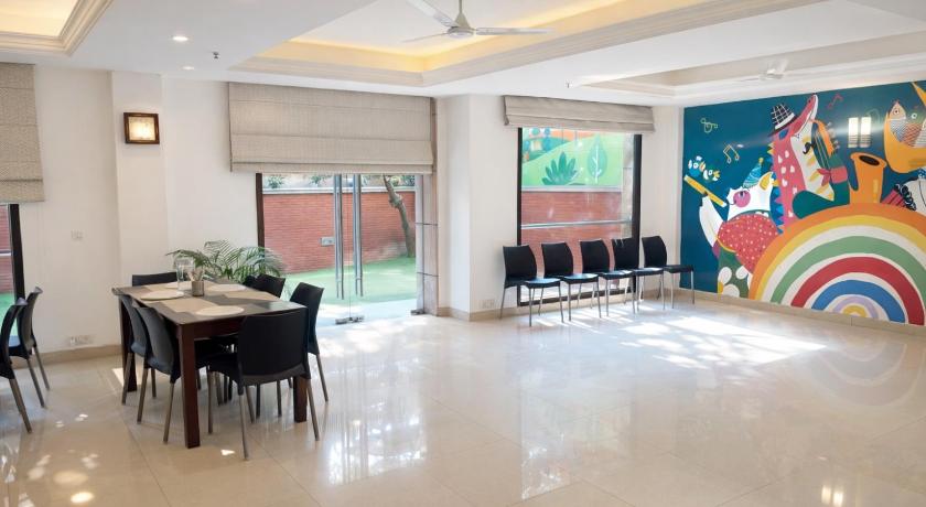 EMBLEM Hotel - Arjun Marg Golf Course Road Gurgaon - image 15
