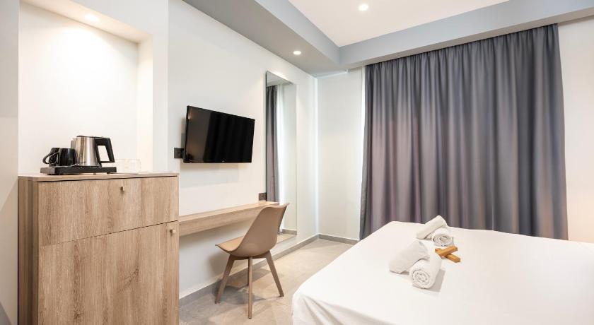 Image of Deluxe Double or Twin Room with Balcony 10