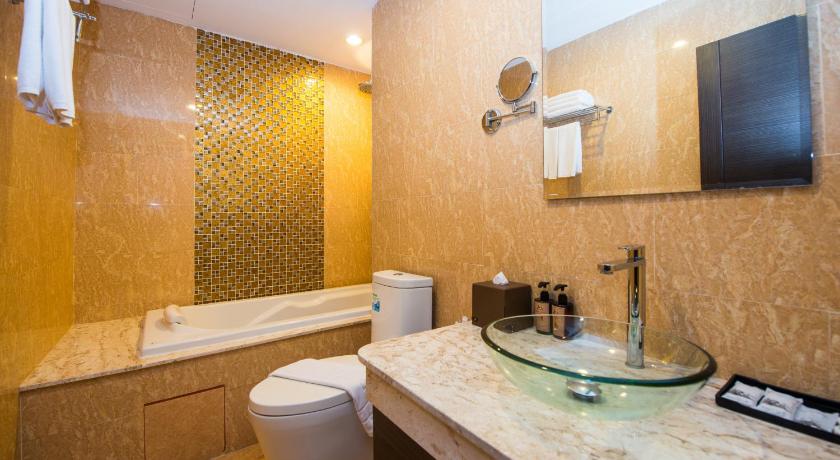 Image of 1 Bedroom Executive Suite 2
