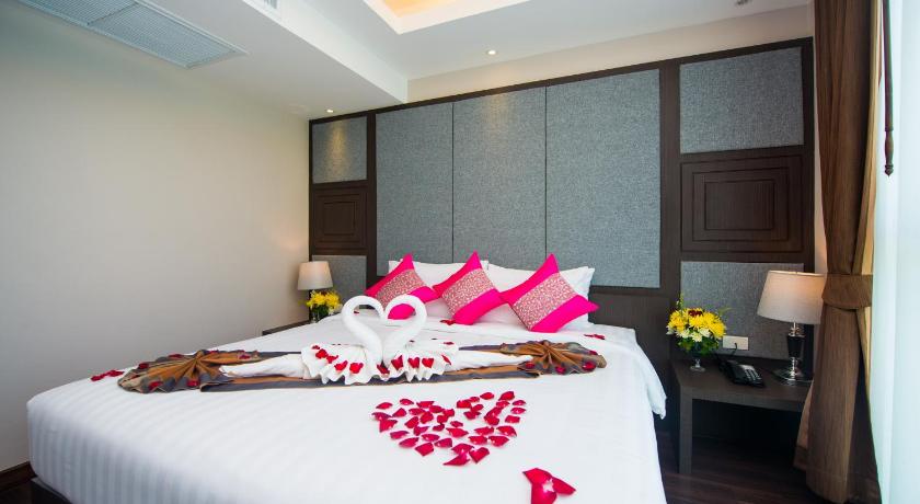 Image of Super Suite 7