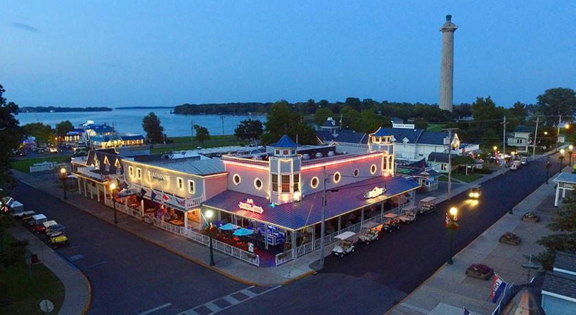 Put-in-Bay Put-in-Bay Waterfront Condo #208 4-Star Accommodation exterior