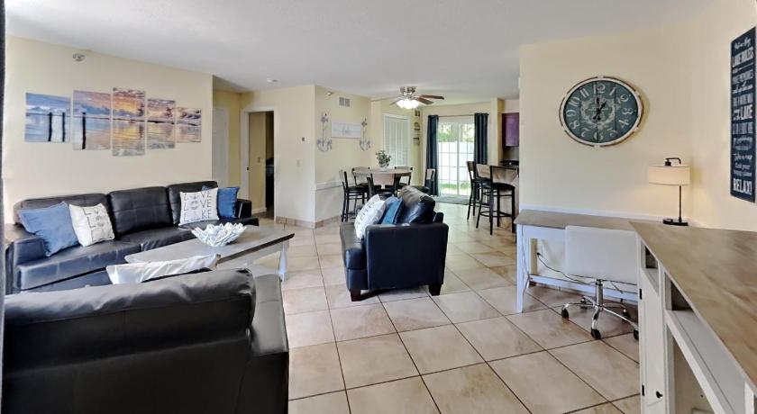 Put-in-Bay Put-in-Bay Poolview Condo #2 4-Star Accommodation suite