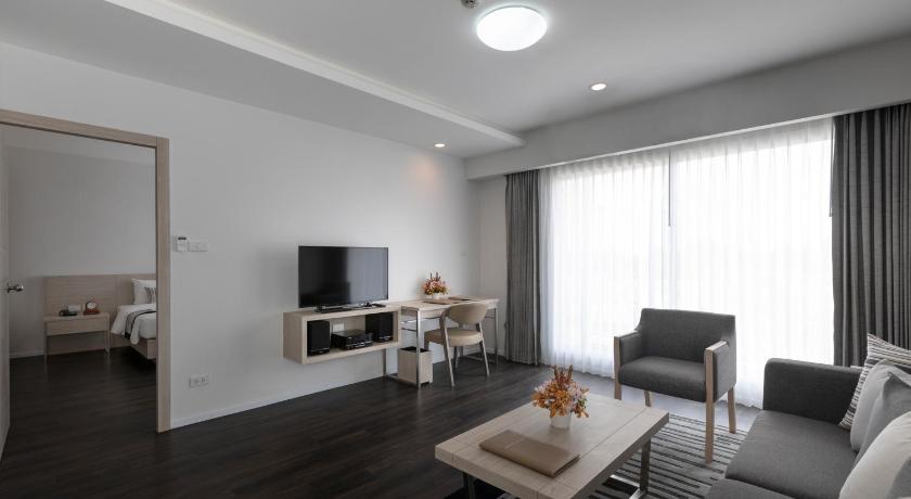 Image of One Bedroom Suite with breakfast 3