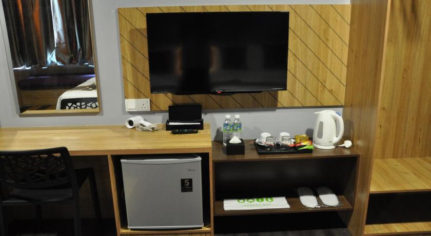 Image of Standard Twin Room 6