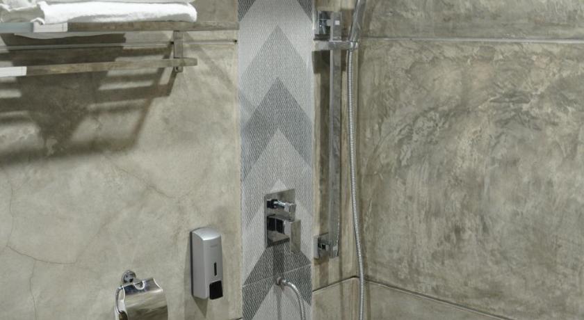 Image of Standard Quad No Window 9